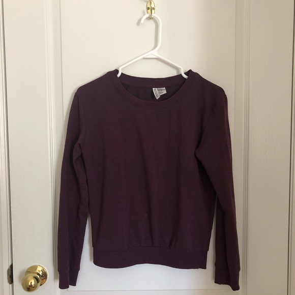 3 FOR $40 ‼️ H&M Burgundy Crewneck - Picture 2 of 3